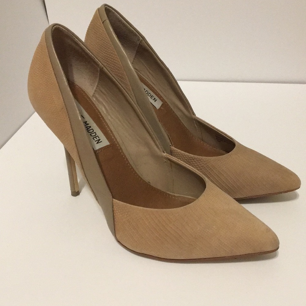 Steve Madden Two Toned Leather Tan Pump